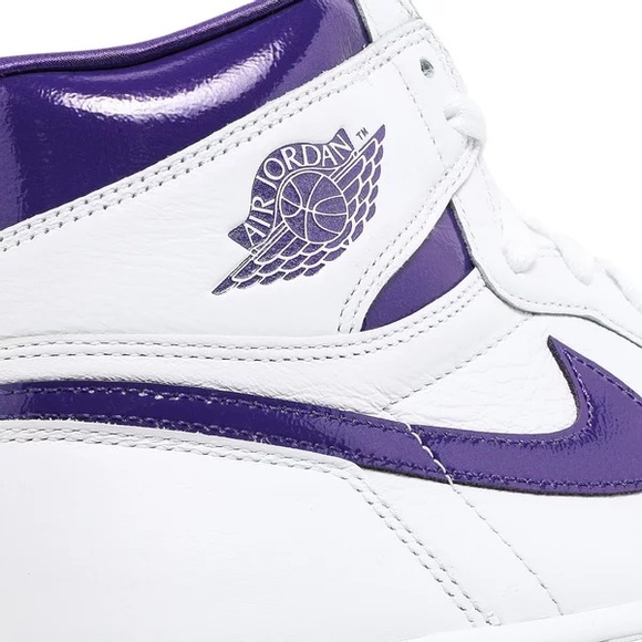 Air Jordan 1 High OG 'Court Purple - Picture 3 of 8